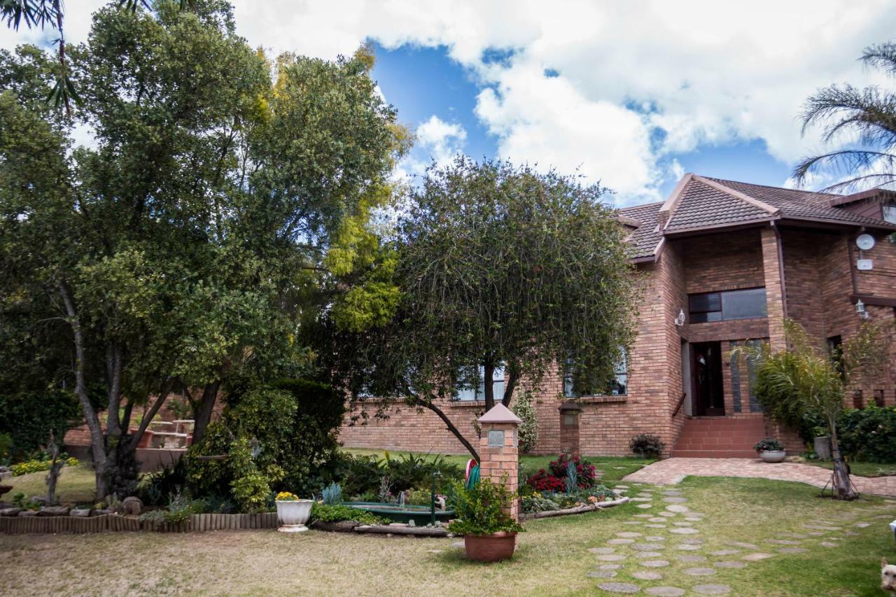 Jenny's Guest House Grahamstown Extérieur photo