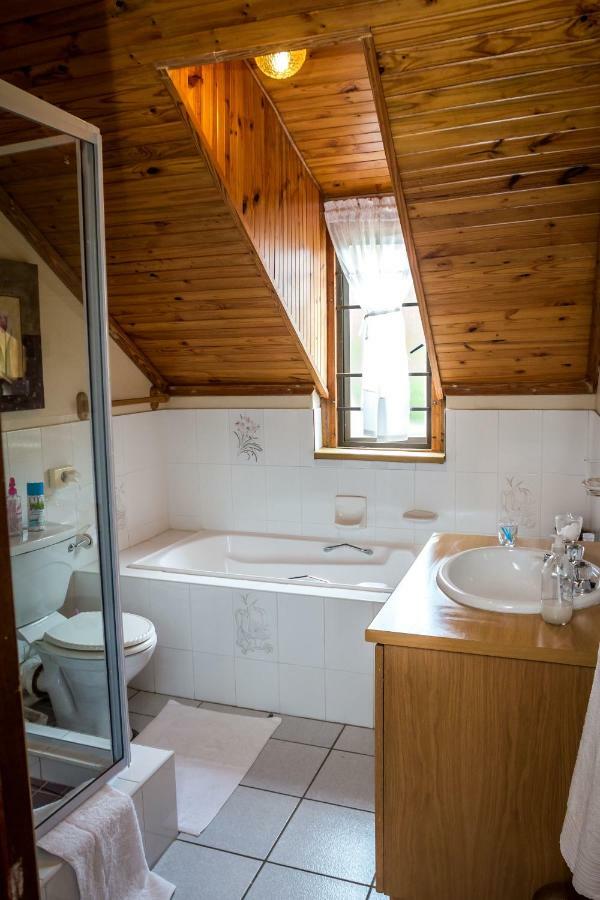 Jenny's Guest House Grahamstown Extérieur photo